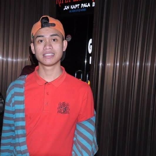 ula menggombang