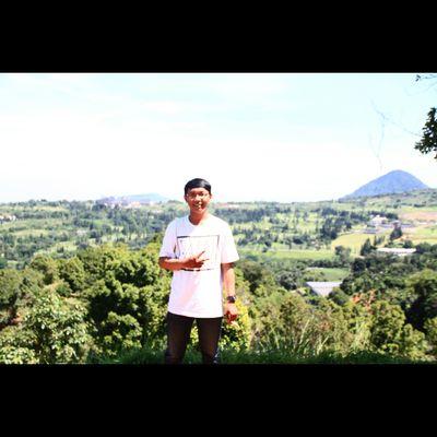 yaserfadlimuham's profile picture. NOTHING !