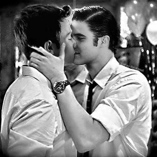 Love klaine & glee Likes to watch all kinds of tv shows  Love to read all kinds of story
