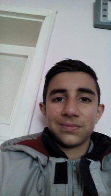 ankarada yaşıyor