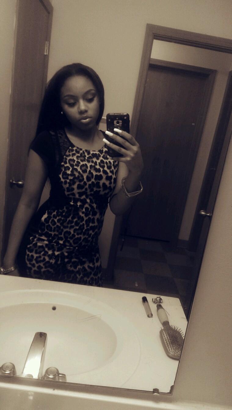 Indy_BOMB's profile picture. Bxtch Im #TeamBrownSkin Follow My Nana @His_Keeper_x&& My Twestfriend @Quays2_DeathFollow My Death ass cousin @Shes_2Death && @ToneTone69Me :)