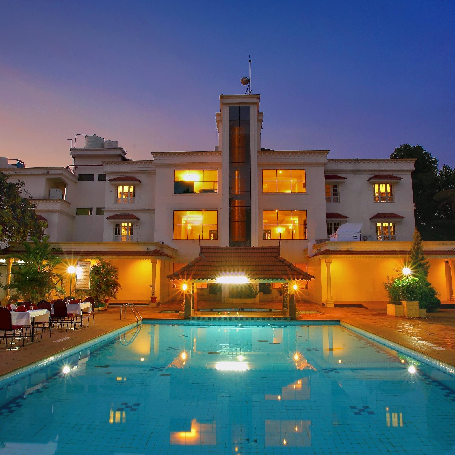 Just 01 km away  from the Cochin International Airport , 03 star Hotel