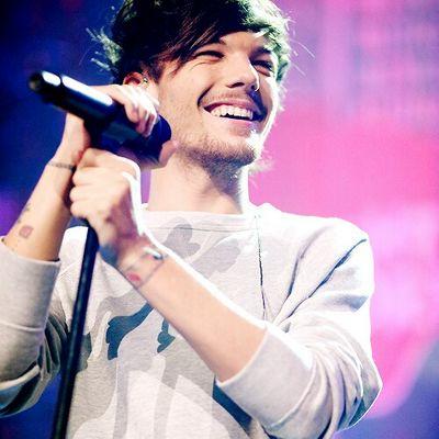 go and follow @datasslouisxx , she gave you this follow.