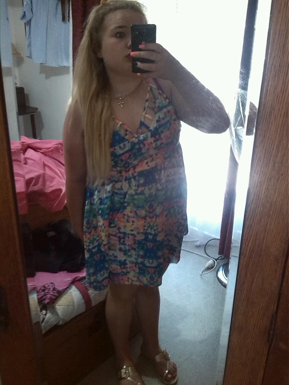 HollyLreynolds1's profile picture. follow me just because you can.I started twittter 9/01/15