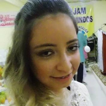 Tenho 20 anos, sou uma pessoa gentil e sincera, gosto de ter muitos amigos e amo muito a minha família ,com o Deus que tenho no meu coração nada acontecerá...