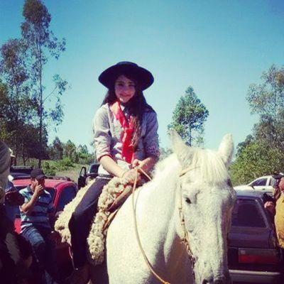 Sou uma pessoa calma mas não provoque porque posso fazer dos seus sonhos os piores pesadelos ;). Amo cavalos :3 *-* 3