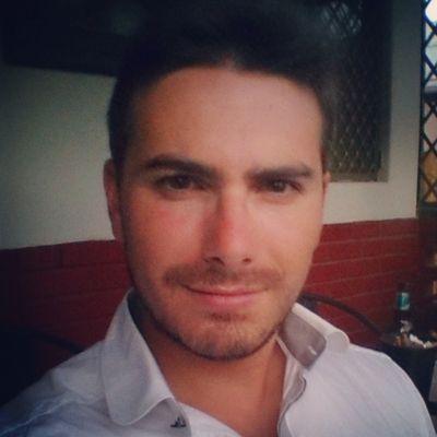 #developer #geek #bodybuilder #traveler | Passionate about science, fitness, politic, economic and computers stuff ! Speak French and English