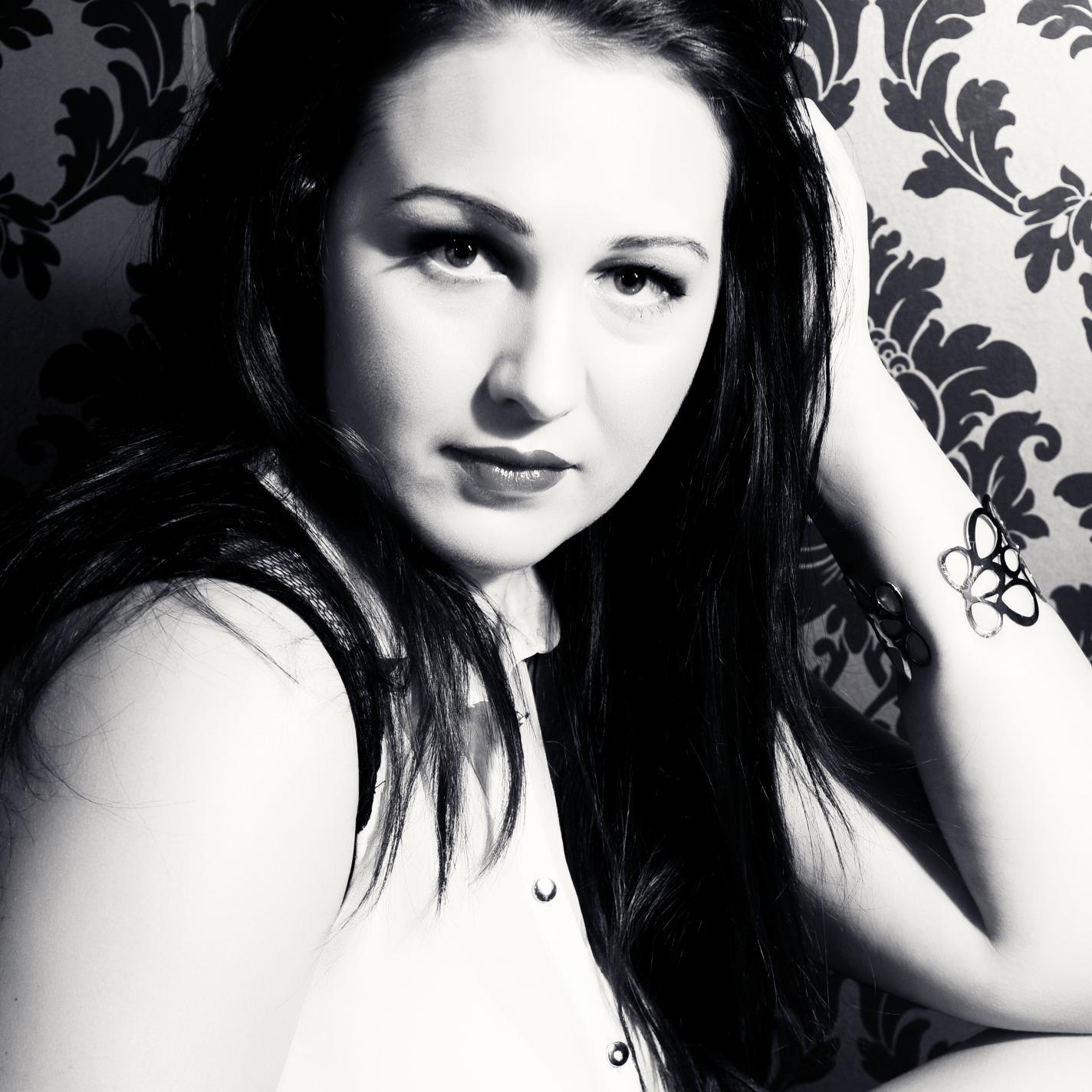 instagram- LUCIEANNERAYBONEXXX