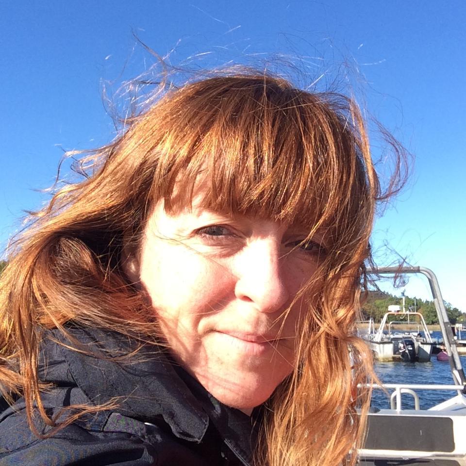 Whitehillspetra's profile picture. Hjälper B2Bföretag att växa genom bättre samarbete mellan marknad och sälj. Äger B2B Barometern.