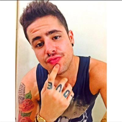 Fc para o @leandrss participante do The Voice Brasil 2014 BUENNERS AQUI! O Lê segue