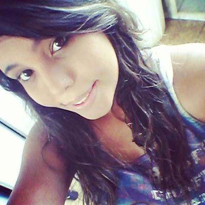 Até cortar os próprios defeitos pode ser perigoso. Nunca se sabe qual é o defeito que sustenta nosso edifício inteiro. (Clarice Lispector)