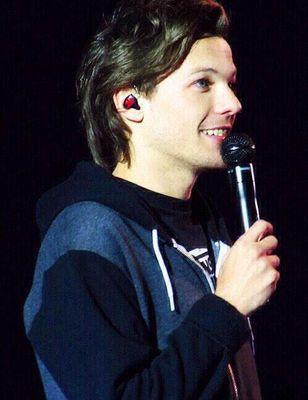 Your idol loves you a lots, never give up on your dreams.  follow @cuteftlouis