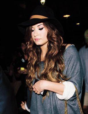 #Lovatics #Selena #R5er i love you