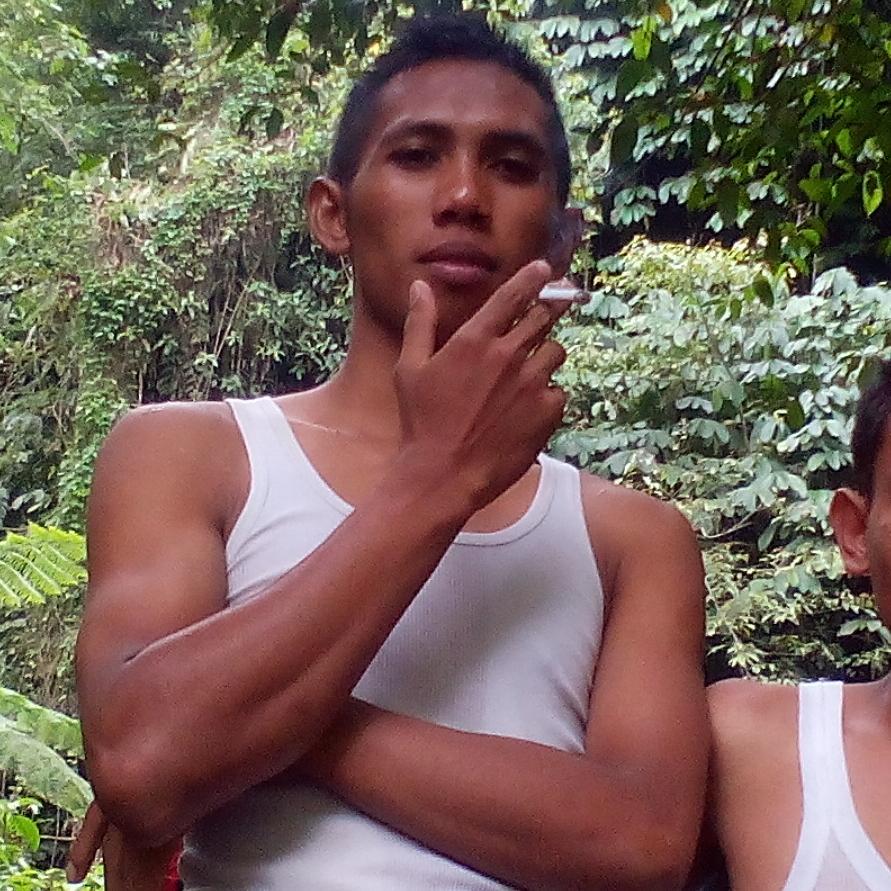 bekerjalah untuk duniamu seakan-akan hidup selamanya, dan bekerjalah untuk akhiratmu seakan- akan esok km mati.