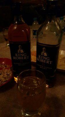 الجد سول على الحشيش والشراب كل شيء متاح لبنات جده ولكن أهم شيء السرية