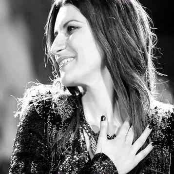 Club de fans Español  @LauraPausini Spanish  Fanclub @LauraPausini spagnola Fanclub @LauraPausini http://t.co/vGya4GGSYs