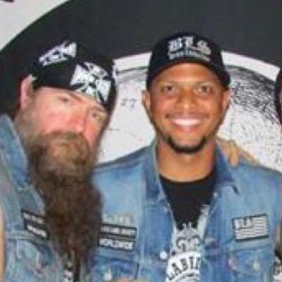 Guitarist Living Life and Bleeding the Almighty Black Black Label Society https://t.co/dq6S1CNtvS INSTAGRAM: los_sdmf