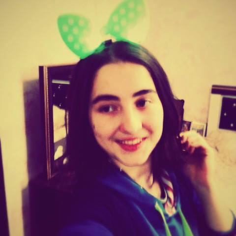 Hiiiiiii :) i'm Directioner !  xD Follow me and i'll follow back ❤
