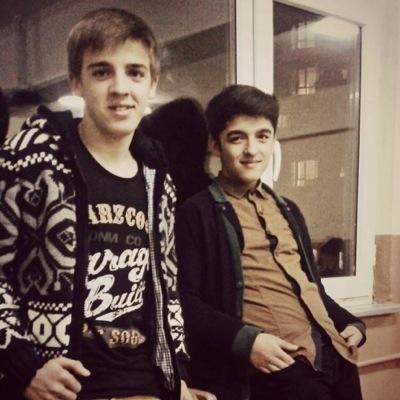 Başak burçlu 17 yaşında İmam hatipte okuyor Sempatik 
#Murat Dalkılıç Hayranı #
#fenomen# Galatasaray  #İstanbul#