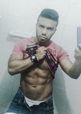Soy de la teoria de los que piensa que las personas deben hable menos, aplicar mas.  Instagram: AlexLeiton 