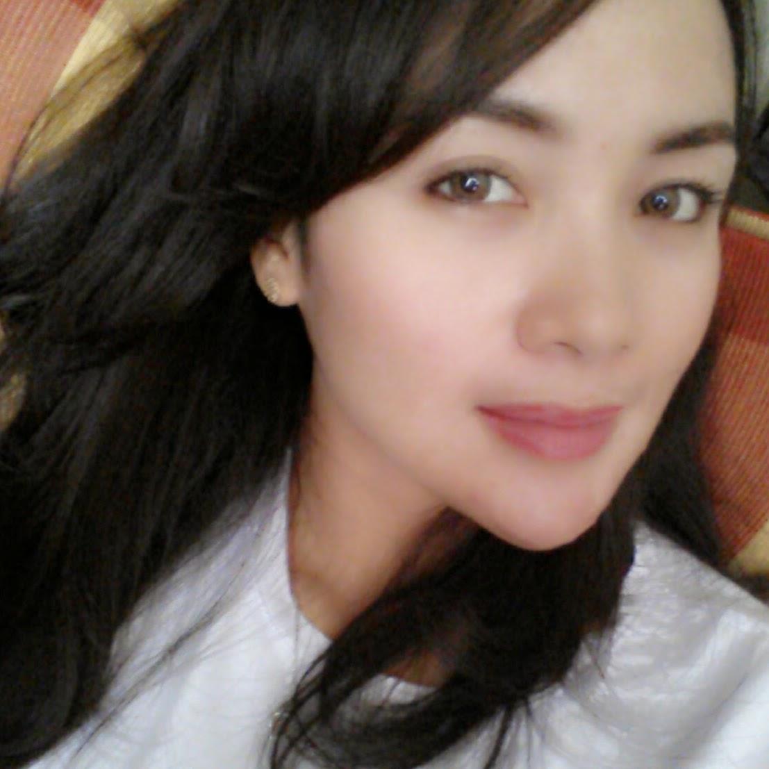 DebyStefani's profile picture. Mom of 2 adorable kids