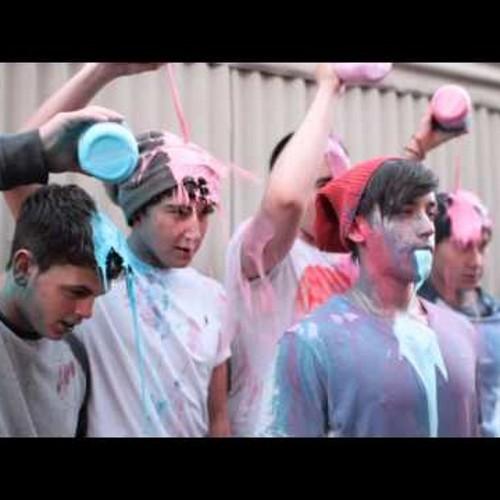 I love the janoskians and I think that Ariana Grande is an inspiration