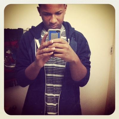 fuck what yo think about me follow4follow 
kik: Dj_goldi14
instagram: goldii02