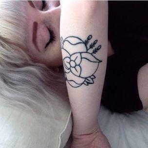 fixieswer888's profile picture. a free follow for you, please follow @imurderedmarta for me? otherwise ill unfollow.. thank you:)