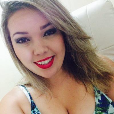 Eu sou do tamanho daquilo que sinto, que vejo e que faço, não do tamanho que os outros me enxergam.