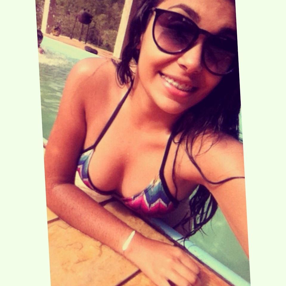 Whatsapp: 318599-4247