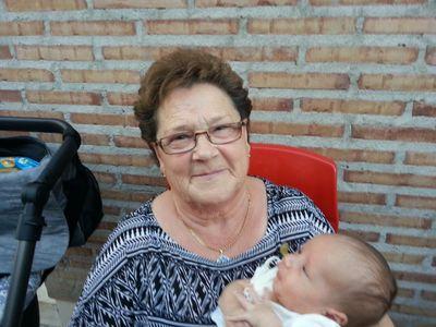 soy una abuela modená