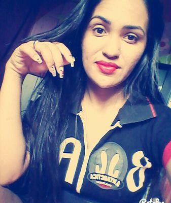 pereira_lenice's profile picture. Eu tô nessa vida só de passagem, mas nada me impede de passar desfilando. .