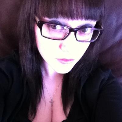 Avid concert go'er. Metalhead. Bodymodist. Rottweiler lover. Bookworm. Crafty.