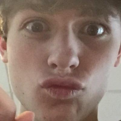 hi @AriO2L is my main account follow me there , thanks ily ✨❤️