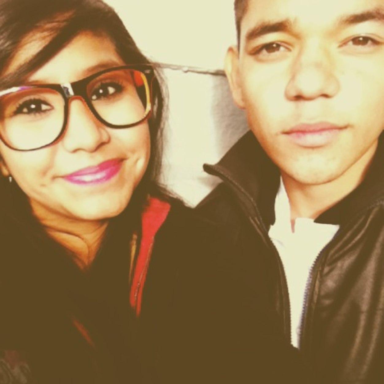Facebook: Estefany Magaña 
Snapchat: faniicastillo 
instagram: FANII_CASTILLO
 7.O6.14♡ @dancastillo_ 14.11.14 Luis&Fany
