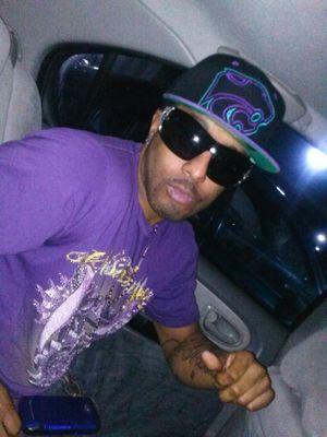GET IT DONE president /songwriter,artist,recording engineer,graphic designer,video editor #Teamfollowback
#soundboynation #blackmoney