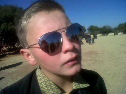 •I'm outgoing and love to play rugby an golf «»Love to party with Familie and Friends •