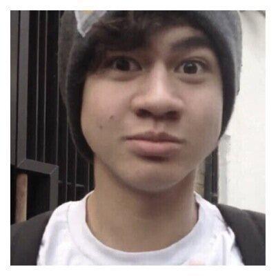 dont follow this acc follow @mgcftcuddles