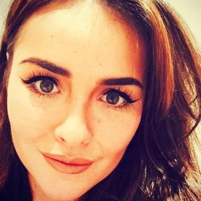 Vote4Lola's profile picture. #StillThereForLola 




We gather more news and photos.However other fan acc are great too.