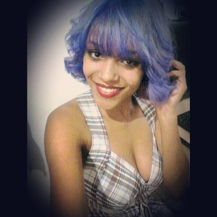Sou como você me vê.
Posso ser leve como uma brisa ou forte como uma ventania,
Depende de quando e como você me vê passar.