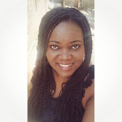 'Vou sorrir mesmo triste. Vou me levantar mesmo após cair. Sempre fui assim, feliz, persistente e acima de tudo forte.''