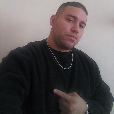 JruahM's profile picture. A father of 3 boiz, and single... 29 yr old starting my own music recording production ...live in Midland, TX.