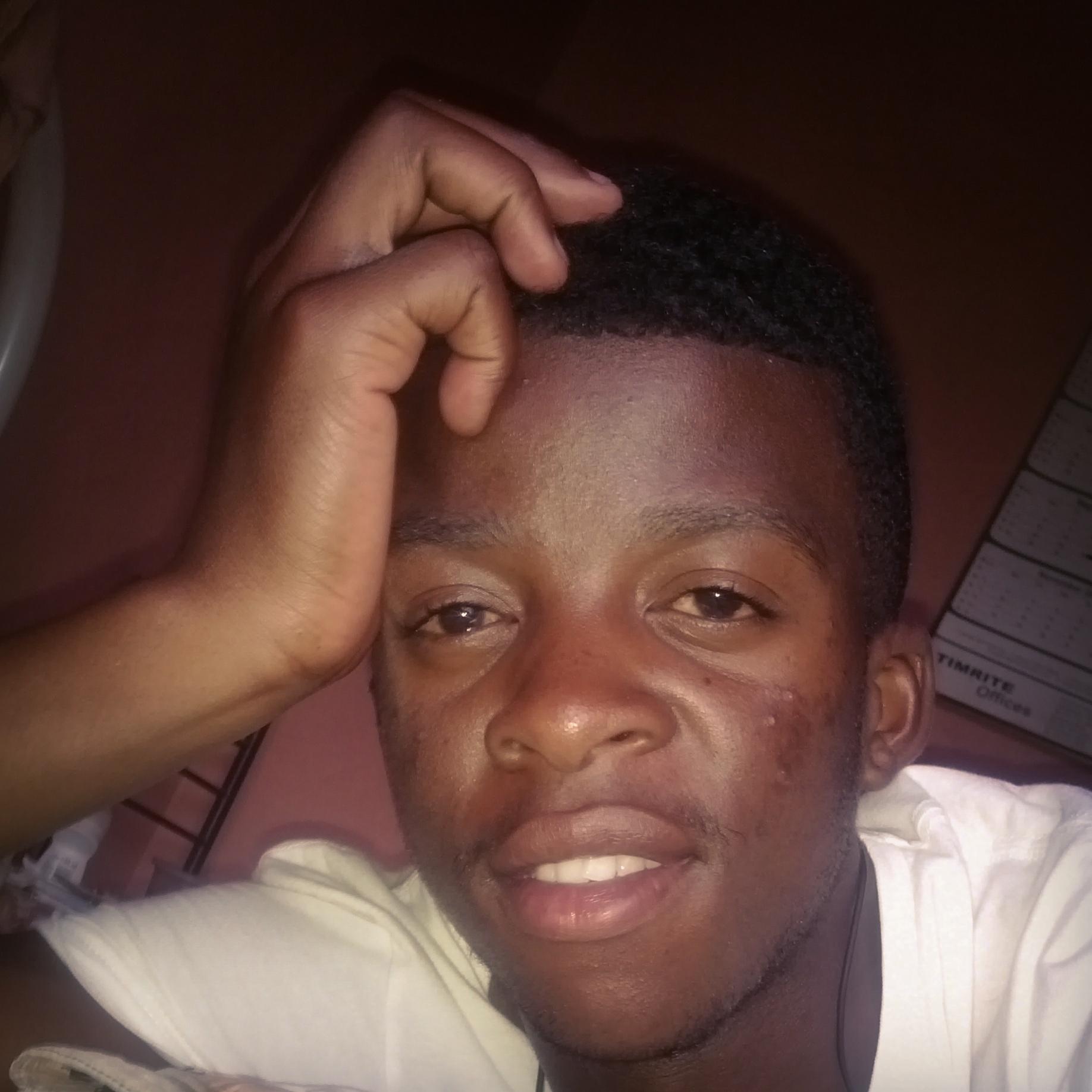 AyandaGraemNxum's profile picture. I'm humble but in conditions