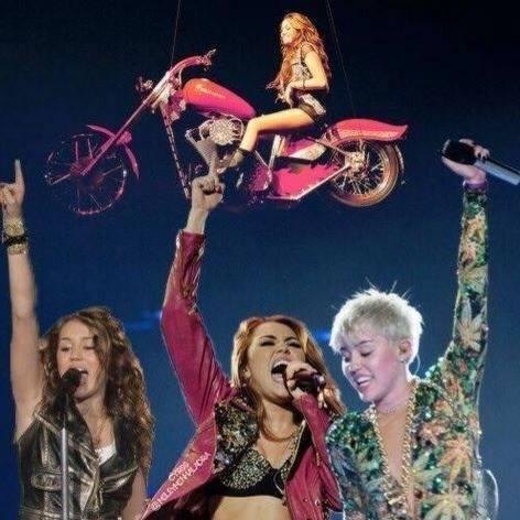 Fc da Miley Cyrus & ISA TKM 3
