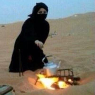 ‏على سبيل الكذبّ ، سأعيش بدونك ولن أكون وحيداً وسأكون بِـ خير .....