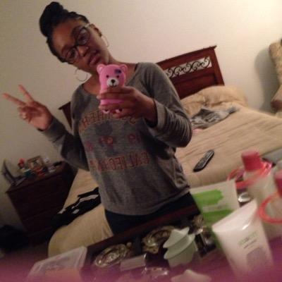 strawberry10487's profile picture. 