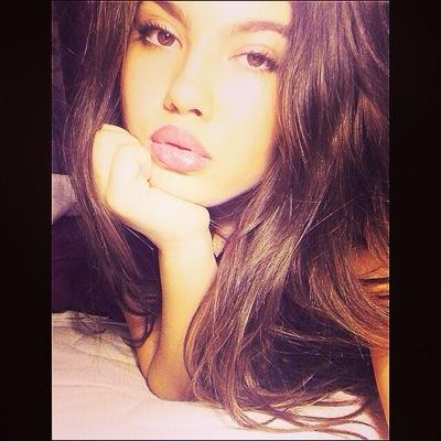 AsenaCobain's profile picture. 