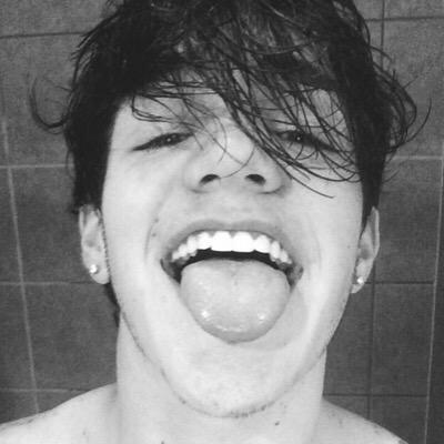 go follow @dallasnegao bc he does dms to 11/12 everyday. turn on his notifications or u will miss it