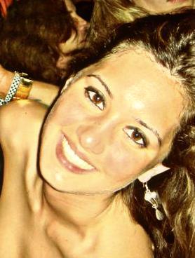 GabyLog's profile picture. Glittery, shimmery, chic and imperfect.