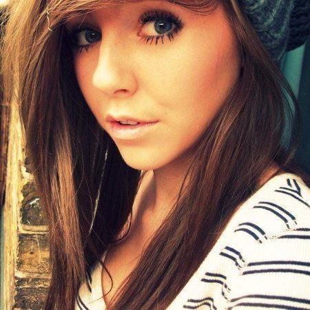 Please follow me and luvs u. Please follow me thanks